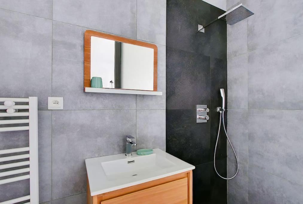 Unforgettable Stay In The Heart Of Paris Bagian luar foto